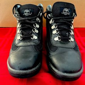 Timberland Boys size 6, fits women’s size 8